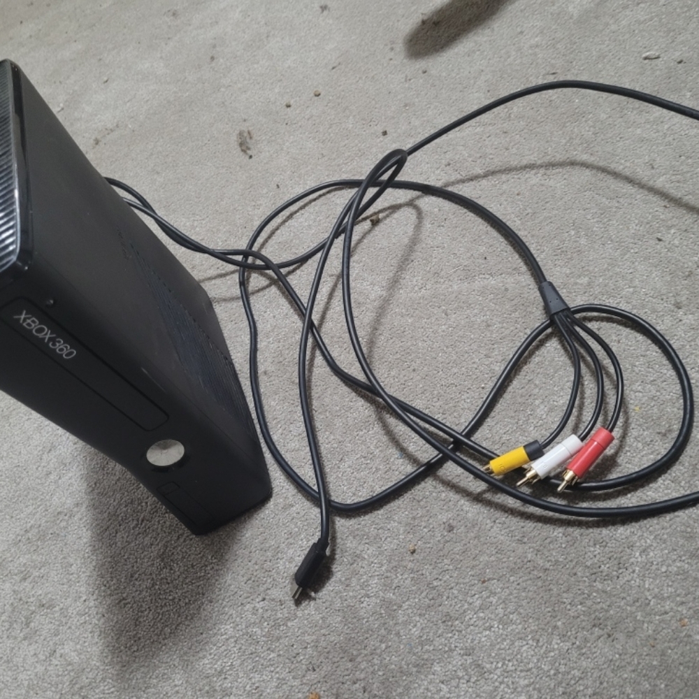 Xbox 360 - Picture 3 of 3